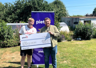 Sincere thanks to the Wall family for raising an incredible €9,490 for Pieta by organising a charity football match in memory of beloved husband and father, Tom Wall. Your generosity and support will make a lasting difference. 💛